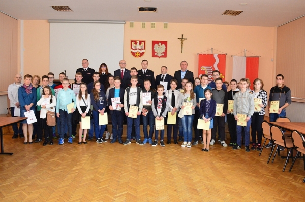 Sukces w powiatowym turnieju wiedzy pożarniczej