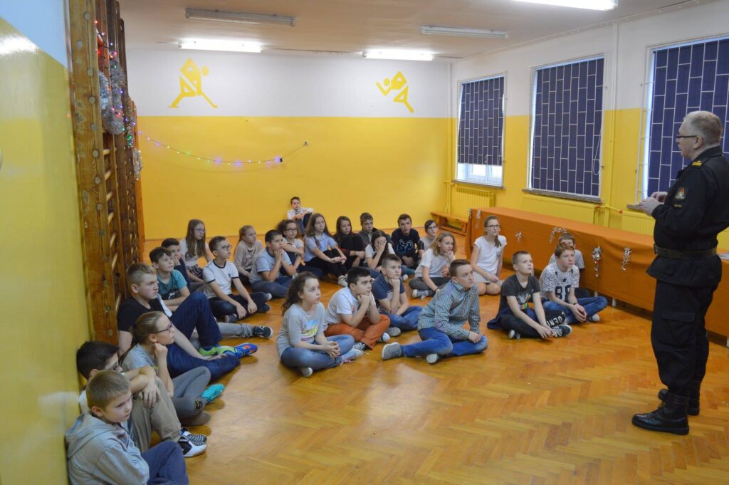 Odwiedziny strażaków w szkołach gminy Klukowo