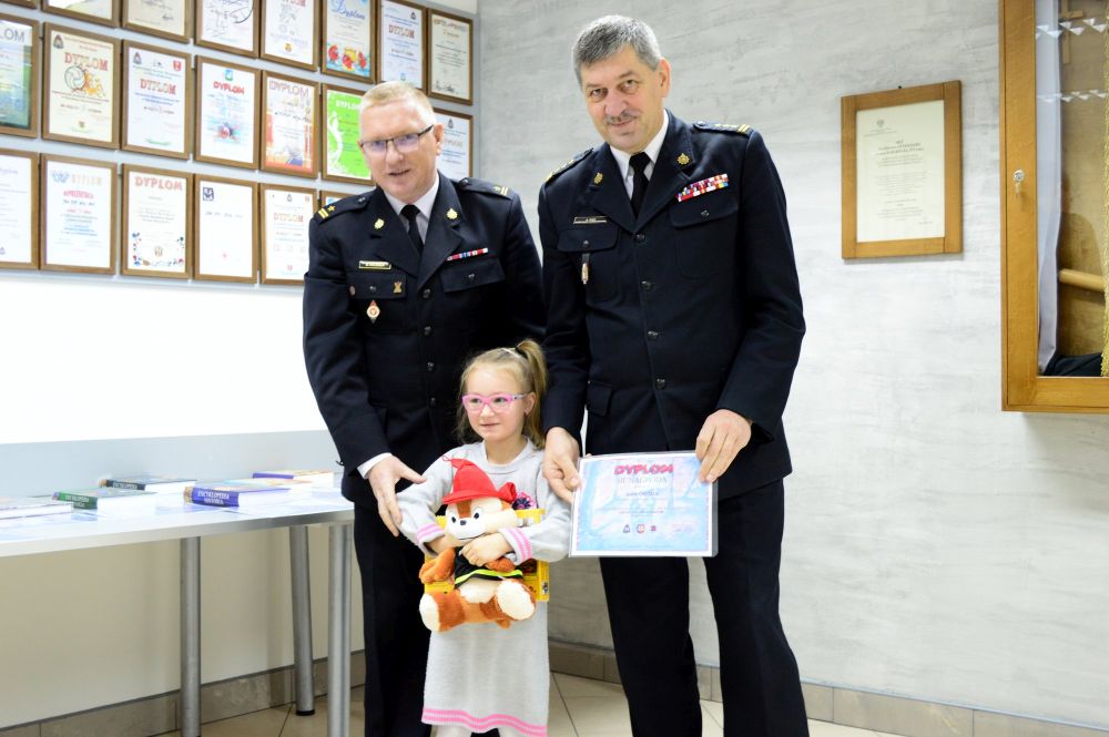Sukcesy dzieci z gm. Klukowo w eliminacjach powiatowych pożarniczego konkursu plastycznego