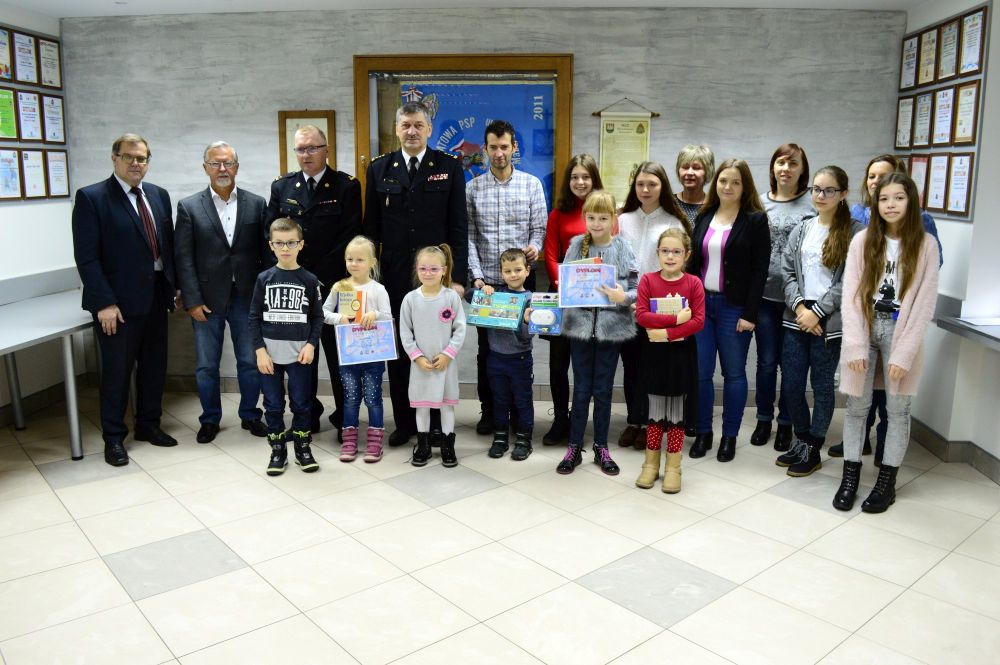 Sukcesy dzieci z gm. Klukowo w eliminacjach powiatowych pożarniczego konkursu plastycznego