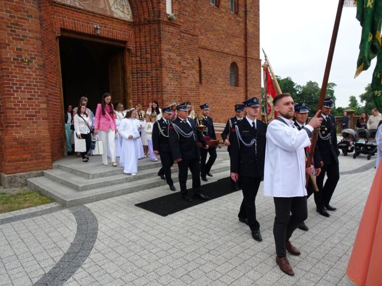 Boże Ciało z udziałem druhów OSP